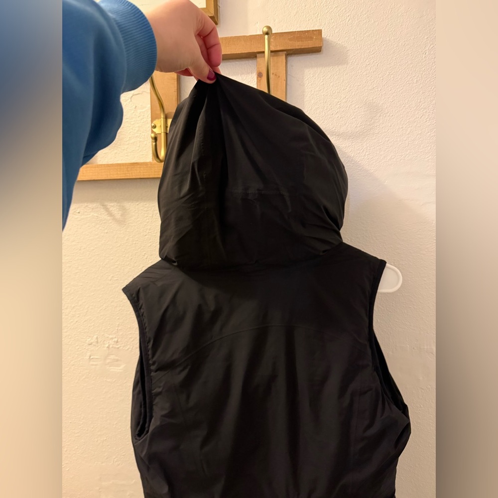 Lululemon Puffer Vest - Picture 5 of 15